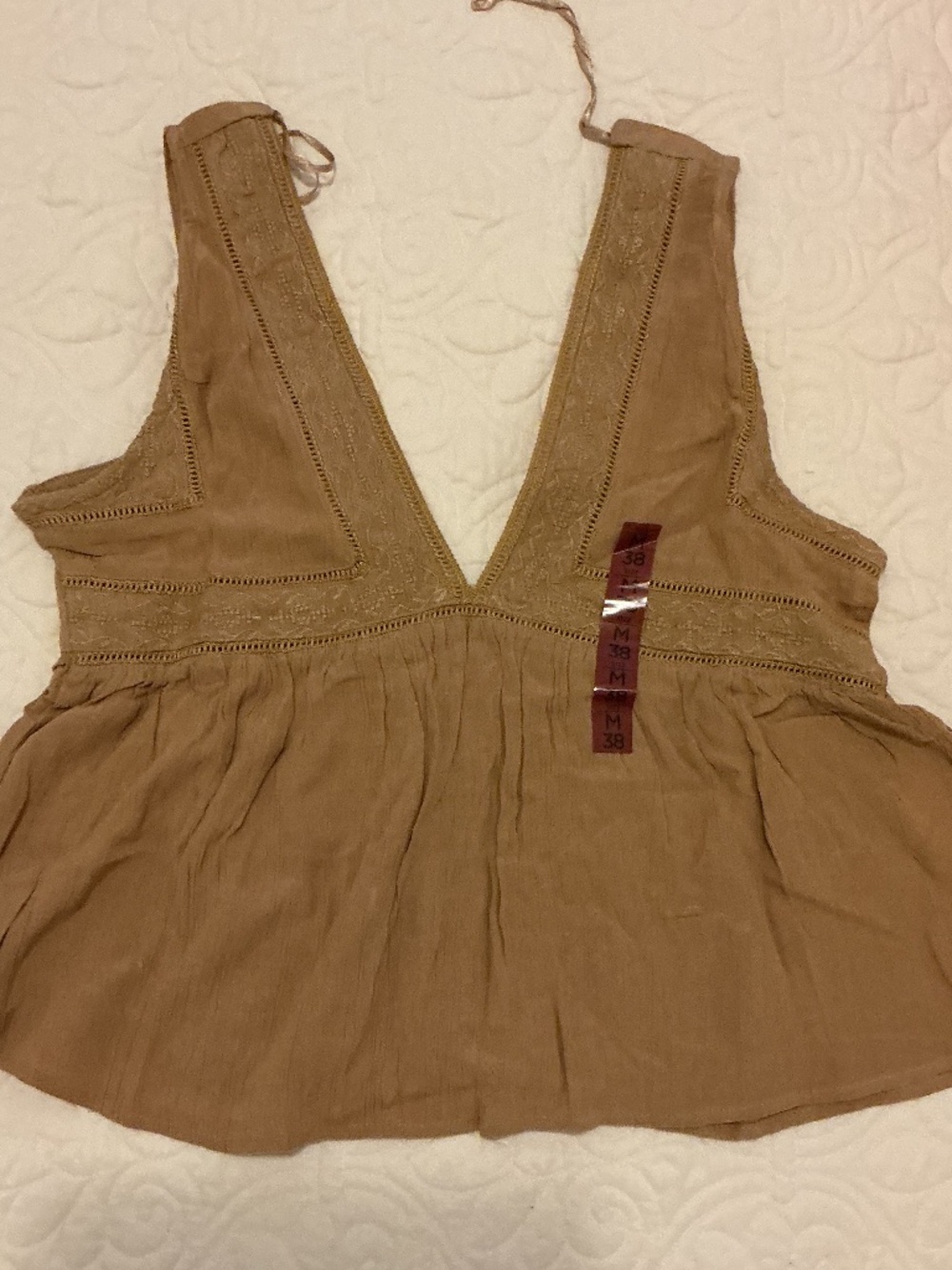 Melrose Place Womens Cropped Eyelet Top Size M Carmel